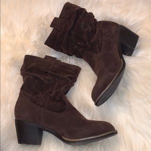 SALE!! Brown short boots